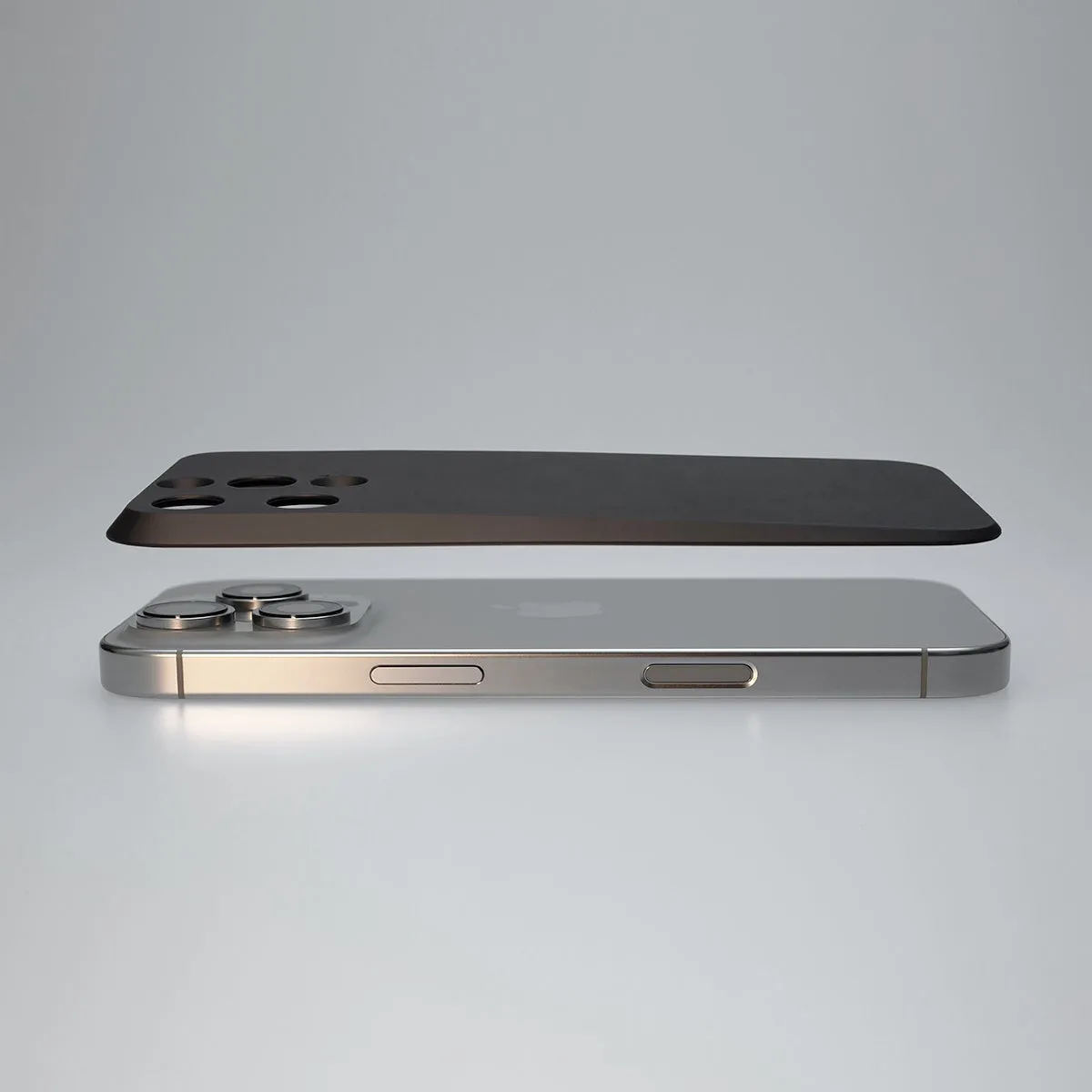 iPhone 16 Pro MAGBACK 全体像