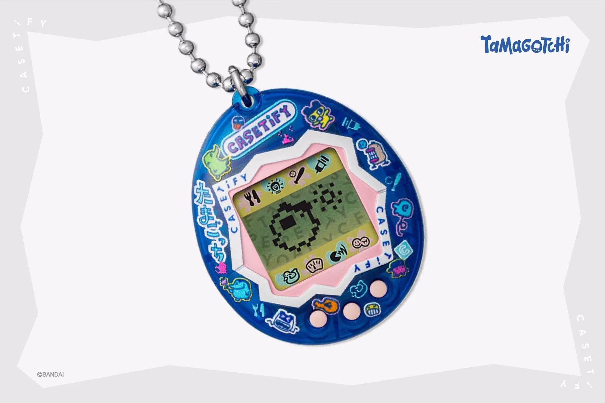青色のTamagotchiの携帯ゲーム機。CASETIFYとTamagotchiのコラボレーション商品です。